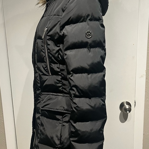MICHAEL Michael Kors Black Puffer Jacket Mid-Length Belted - Picture 13 of 16